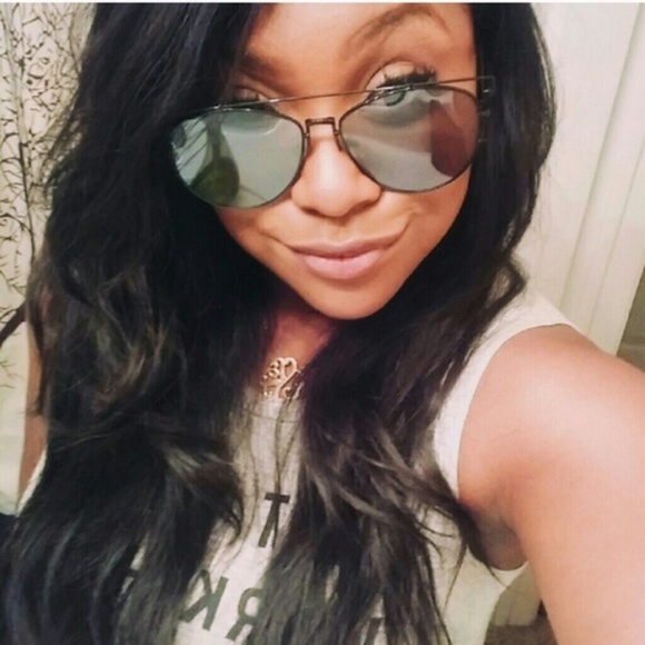 Accessories | Black on black oversized sunnies - Picture 4 of 5